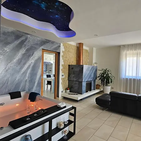 Blue Hole E Jacuzzi Santeramo in Colle